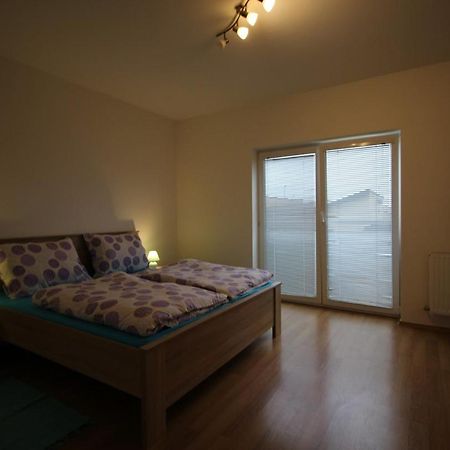 Apartman 502 Ruzindol Bagian luar foto