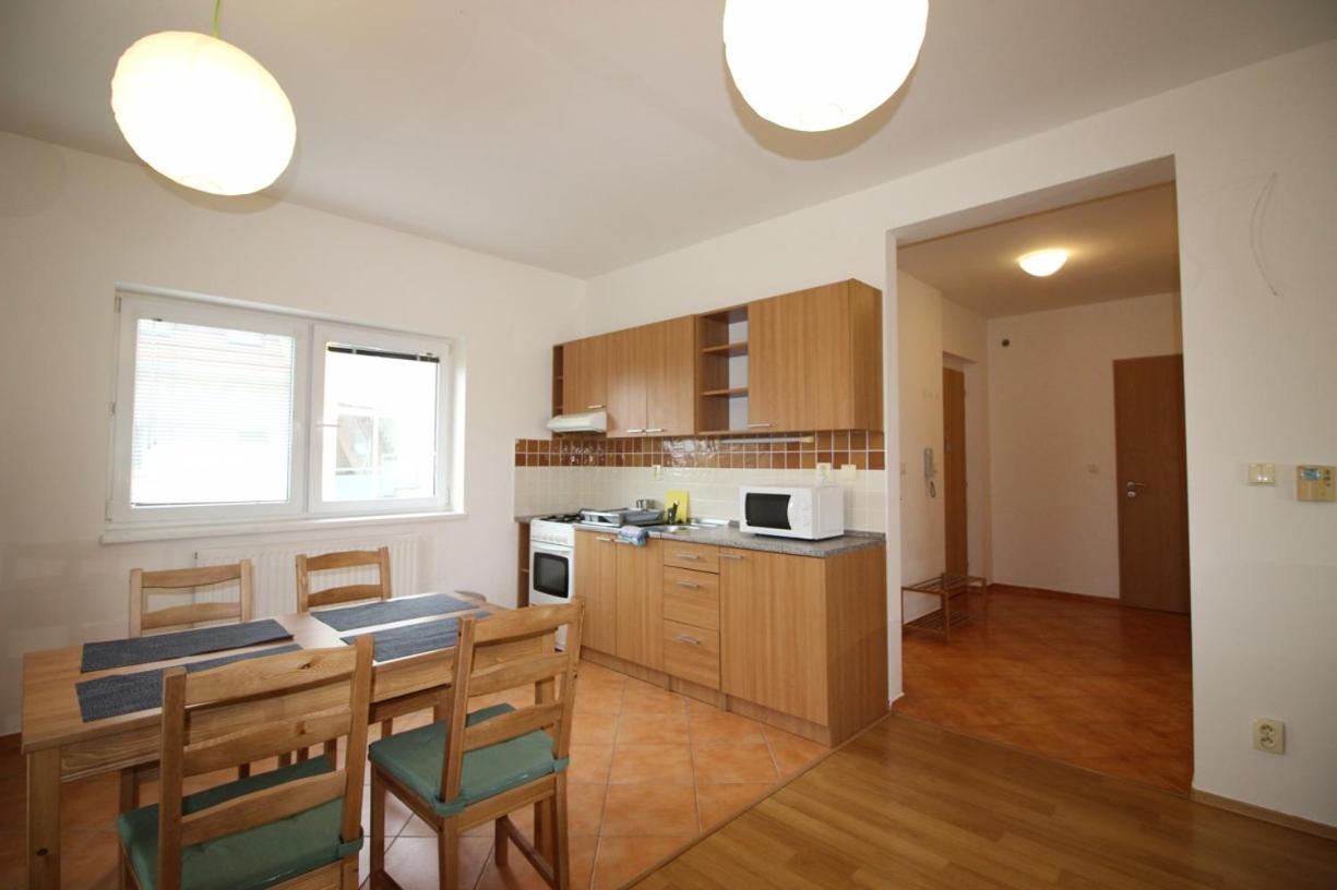 Apartman 502 Ruzindol Bagian luar foto