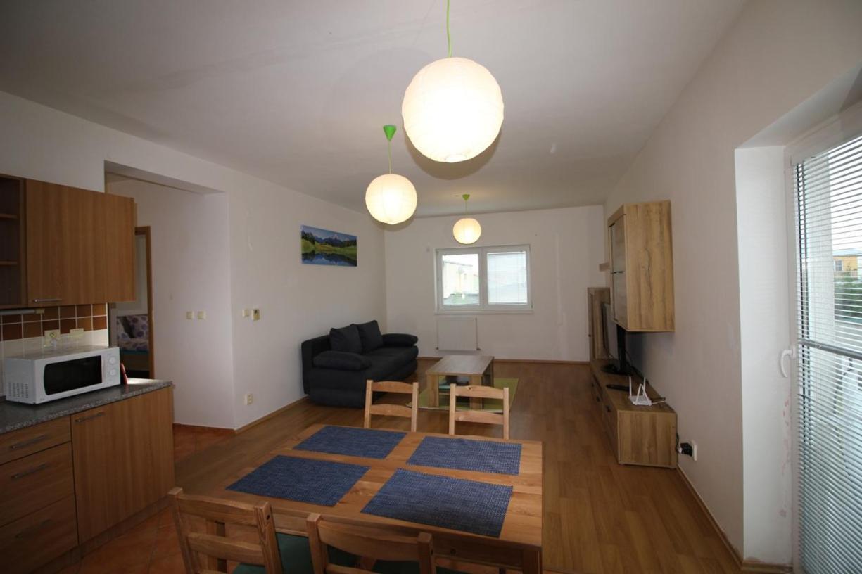 Apartman 502 Ruzindol Bagian luar foto